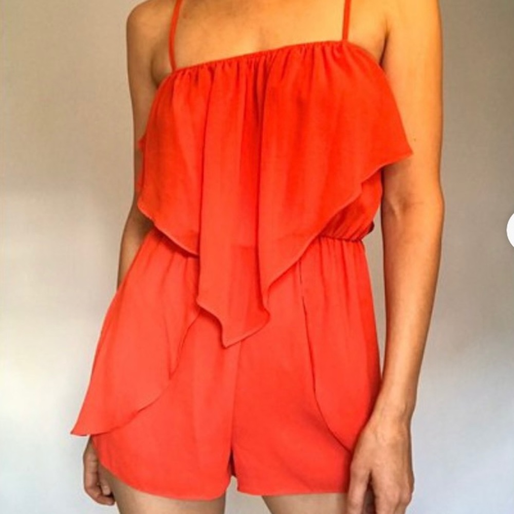 Red BCBGeneration romper. XS. Like new. Adjustable straps.